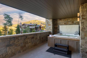 Silver Strike by AvantStay Direct Slope Access Hot Tub Views